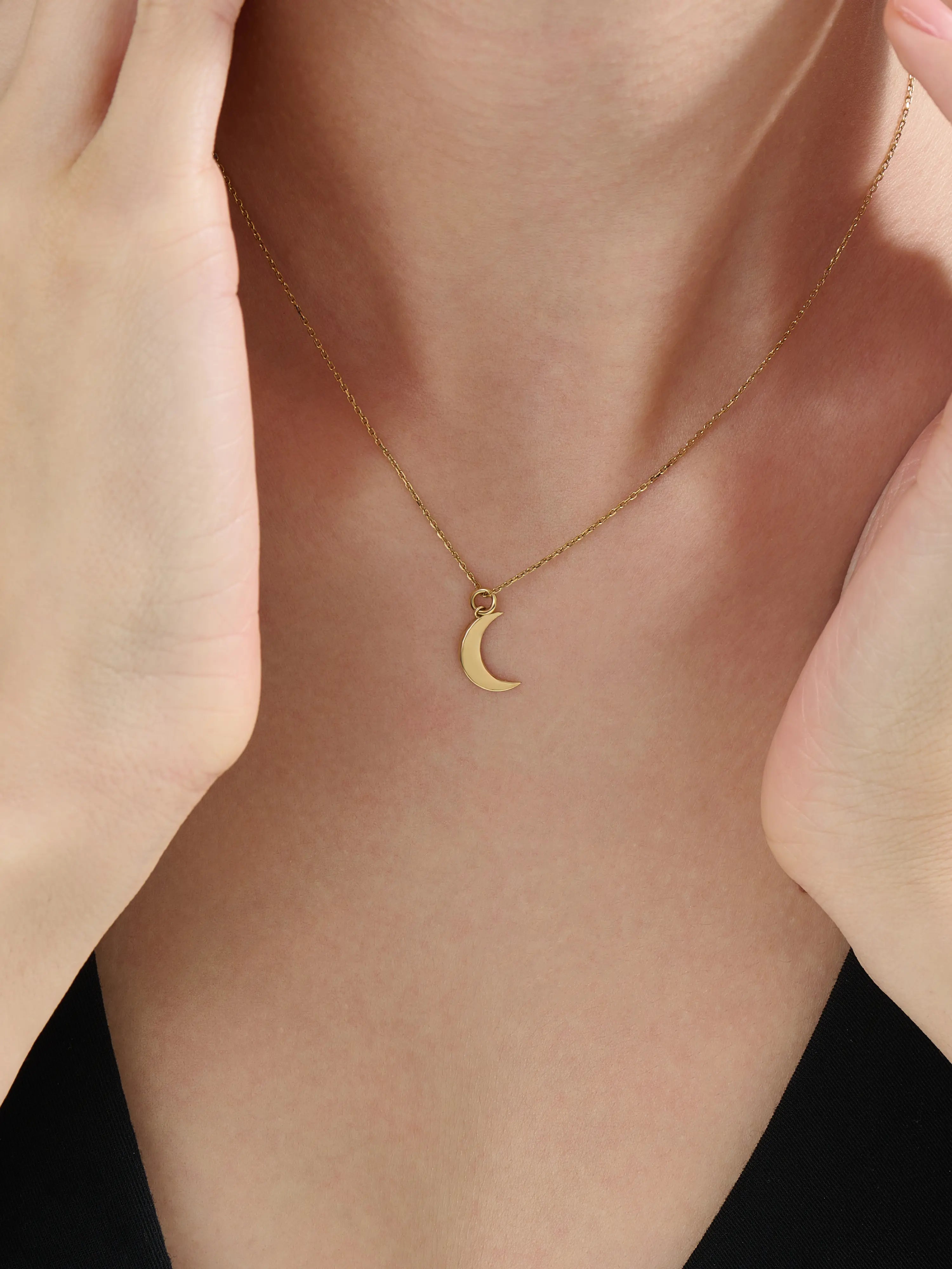 Moon Necklace, solid gold necklace, view 3 | DiaFifth